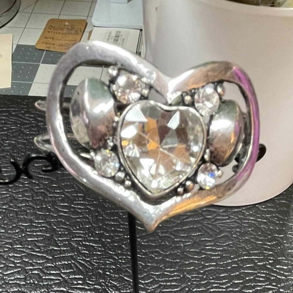 SOLD!! Silver and Rhinestone Heart Bracelet - New (198) - Picture 4 of 7